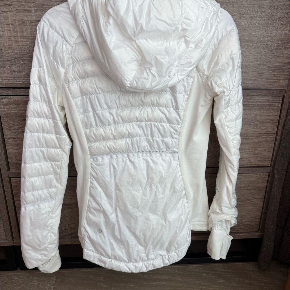Lululemon Athletica White down Puffer Jacket size 4 - Picture 2 of 5